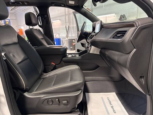Used 2023 Chevrolet Tahoe Premier AWD/4WD image 36