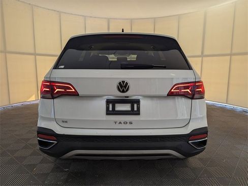 Used 2022 Volkswagen Taos SE image 10