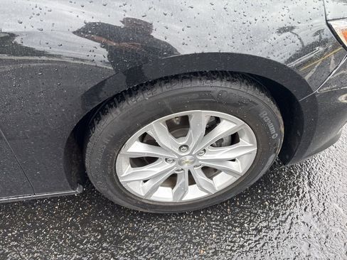 Used 2020 Chevrolet Malibu LT image 34