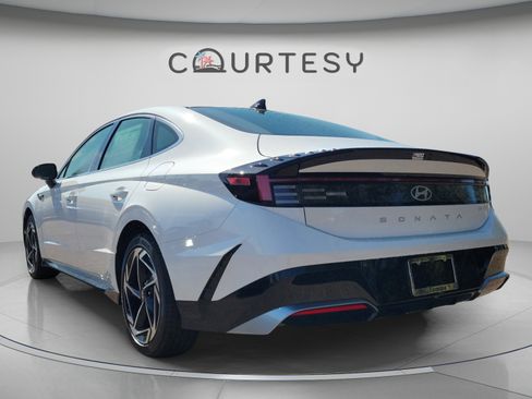 New 2026 Hyundai Sonata SEL FWD image 3