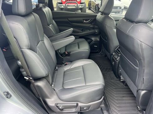 Certified 2025 Subaru Ascent Bronze Edition w/ Onyx Package image 15
