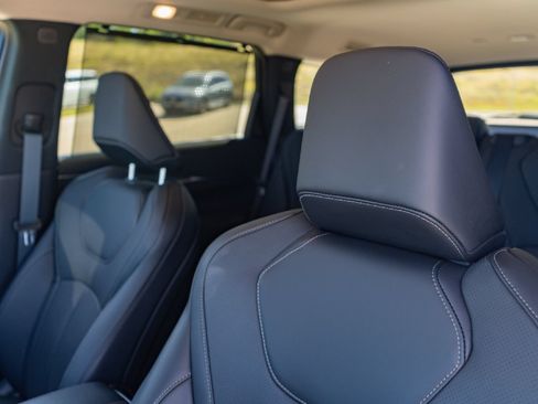 Certified 2026 INFINITI QX60 Luxe w/ Cargo Package AWD/4WD image 10