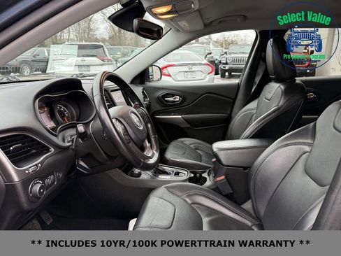 Used 2021 Jeep Cherokee Latitude Lux w/ Comfort/Convenience Group image 13