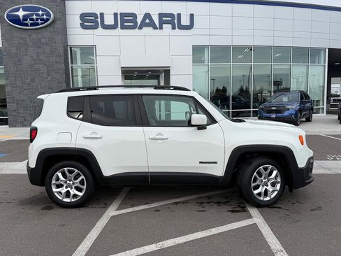 Used 2015 Jeep Renegade Latitude w/ Popular Equipment Group image 9
