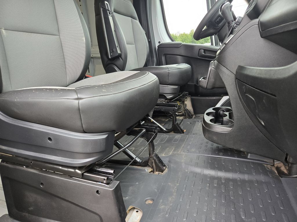 Used 2025 RAM ProMaster 2500 w/ Convenience Group FWD image 30