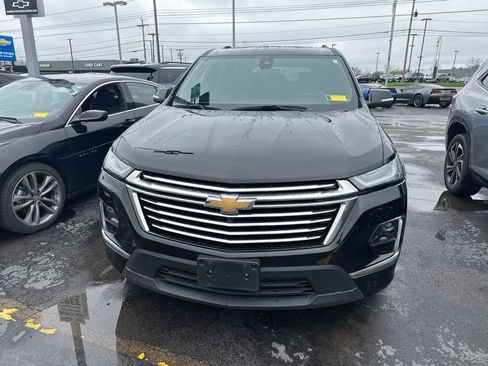 Used 2023 Chevrolet Traverse Premier image 5