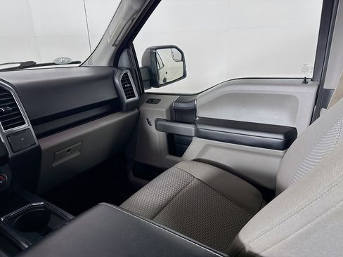 Used 2016 Ford F150 XLT RWD image 26