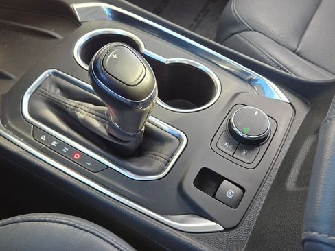 Used 2020 Chevrolet Traverse Premier w/ LPO, Floor Liner Package FWD image 28