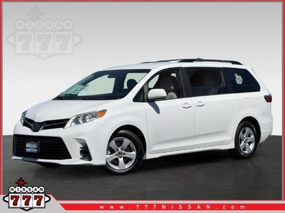 Used 2020 Toyota Sienna LE w/ Carpet Mat Package