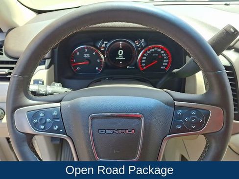 Used 2016 GMC Yukon XL Denali w/ Open Road Package AWD/4WD image 4