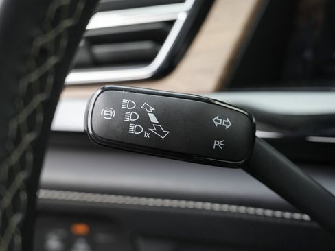 Used 2024 Volkswagen Atlas SE image 52