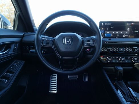 Used 2025 Honda Accord Sport image 20