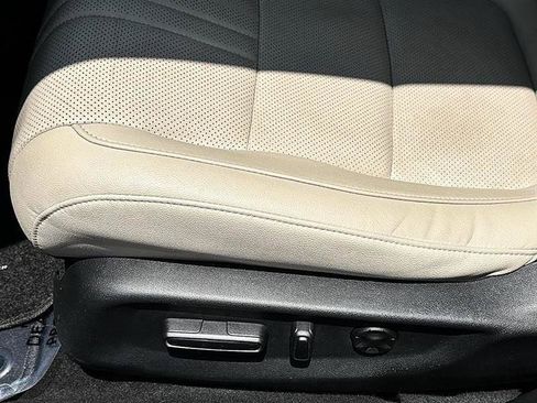 Used 2021 Honda Accord Touring image 14
