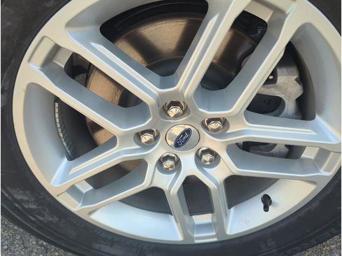 New 2025 Ford Explorer Active image 32