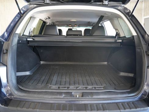 Used 2012 Subaru Outback 2.5i Limited w/ Moonroof Pkg AWD/4WD image 37
