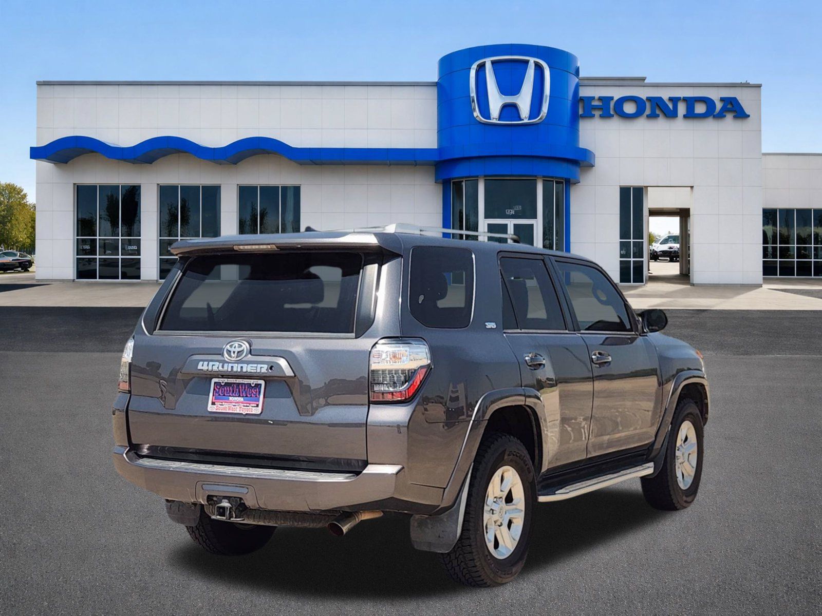 Used 2018 Toyota 4Runner SR5 Premium AWD/4WD image 5