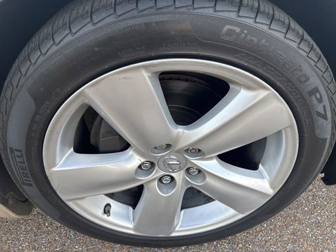 Used 2012 Lexus LS 460 w/ Comfort Pkg image 9