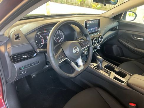 Certified 2023 Nissan Sentra SV FWD image 6