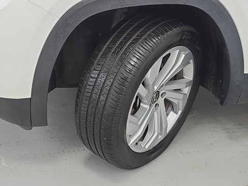 Used 2022 Volkswagen Atlas SE image 33