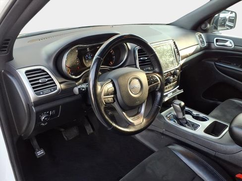 Certified 2021 Jeep Grand Cherokee Laredo X image 9