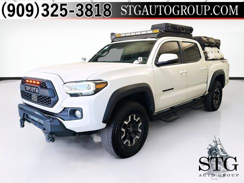 Used 2022 Toyota Tacoma TRD Off-Road w/ Technology Package image 1