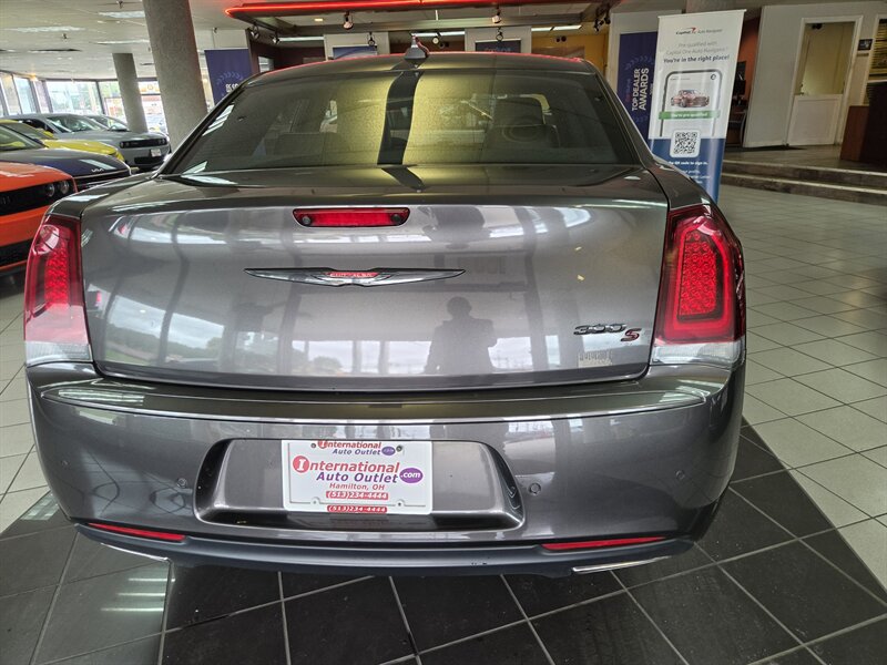 Used 2023 Chrysler 300 S RWD image 45
