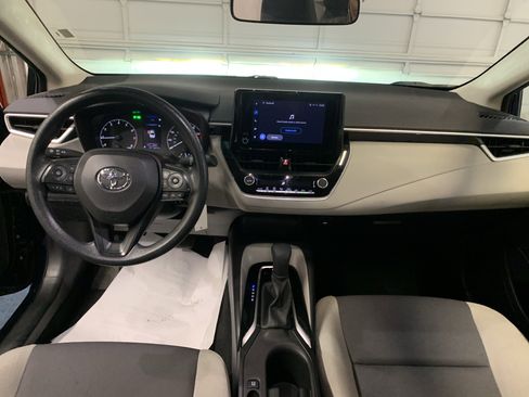 Used 2023 Toyota Corolla LE image 14