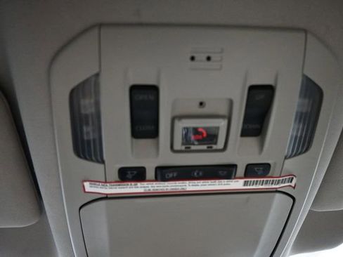 Used 2021 Toyota Highlander XLE FWD image 20