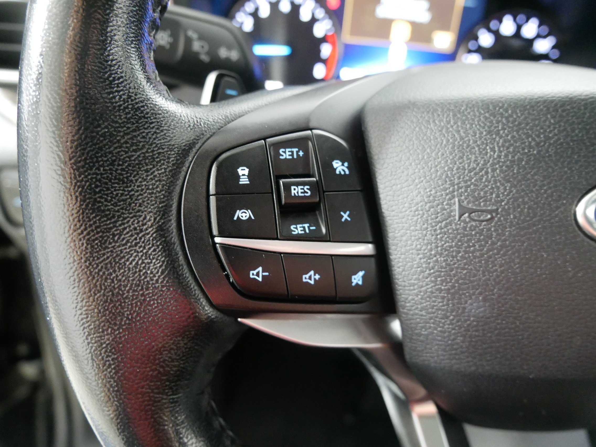 Used 2020 Ford Explorer Limited AWD/4WD image 27