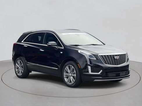 Certified 2025 Cadillac XT5 Premium Luxury w/ Technology Package AWD/4WD image 6