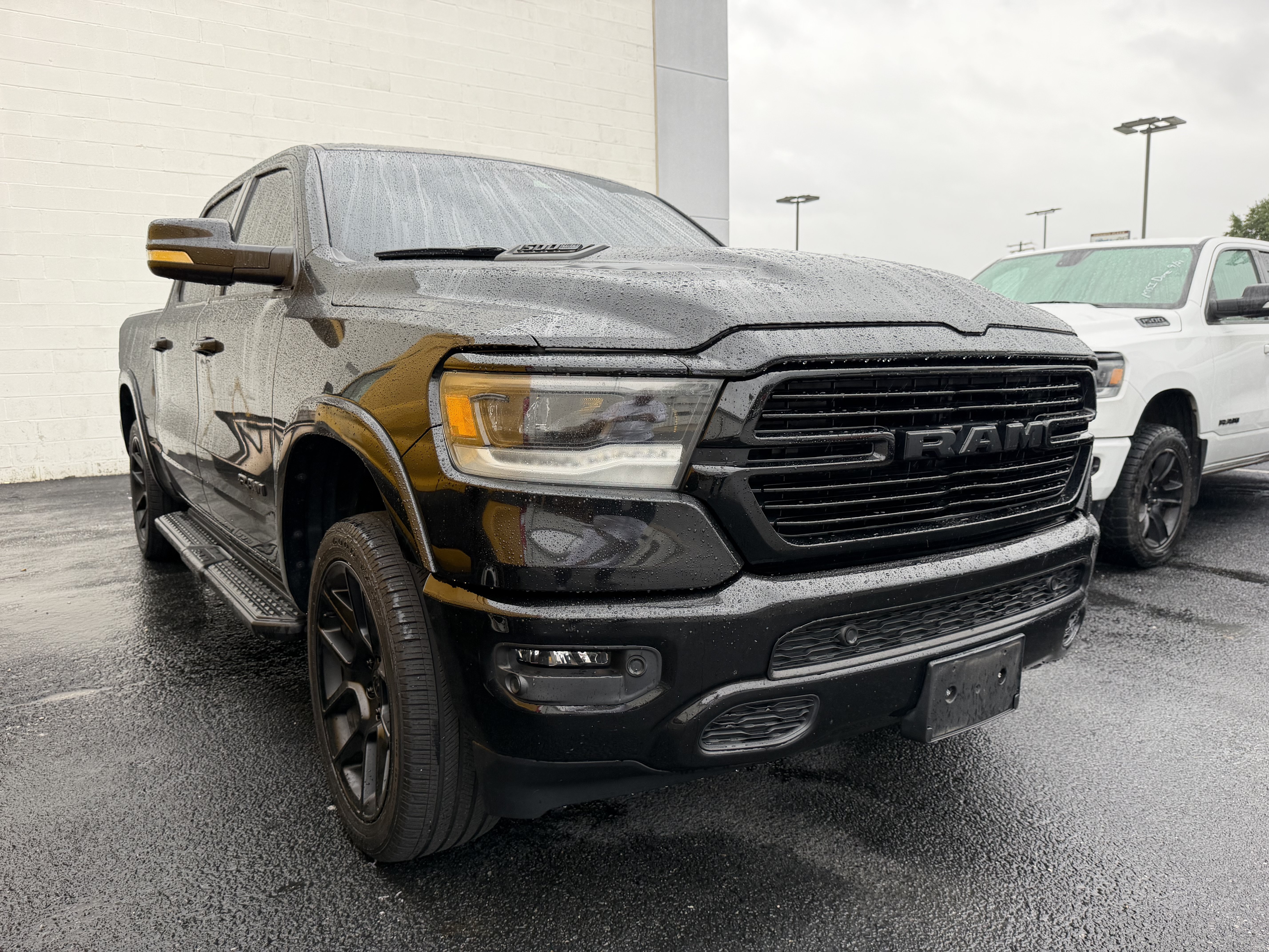 Used 2021 RAM 1500 Laramie AWD/4WD image 9