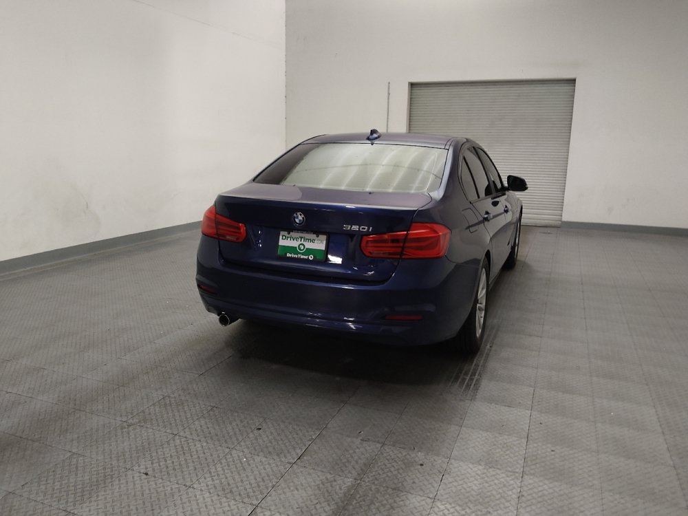 Used 2018 BMW 320i Sedan RWD image 7