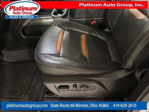 Used 2023 GMC Sierra 3500 AT4 w/ AT4 Premium Plus Package AWD/4WD image 12