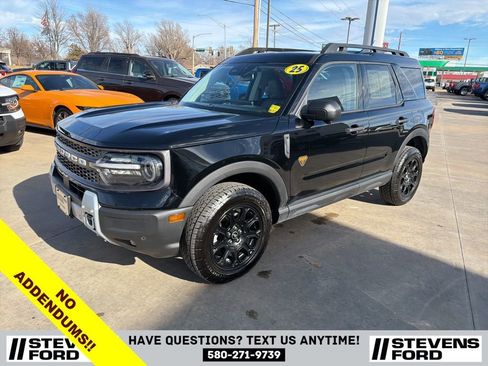 Used 2025 Ford Bronco Sport Badlands image 12