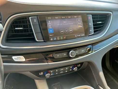 Used 2021 Buick Enclave Premium w/ Sun and Sites Package image 16