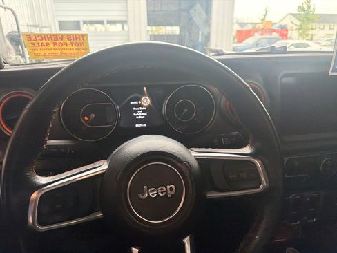 Used 2023 Jeep Gladiator Mojave w/ Trailer Tow Package AWD/4WD image 3