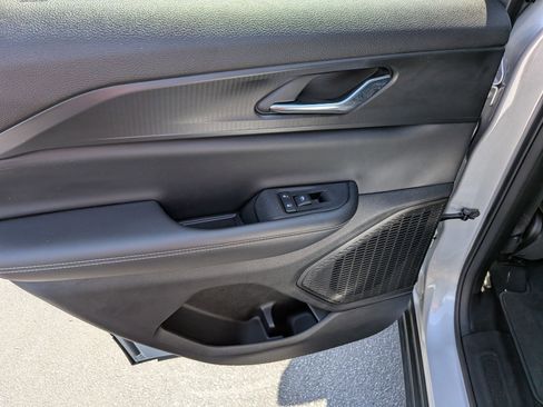 Certified 2024 Jeep Grand Cherokee Laredo RWD image 24