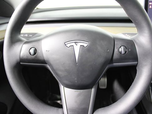 Used 2023 Tesla Model 3 Performance image 12