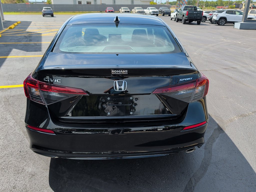 Used 2025 Honda Civic Sport image 5