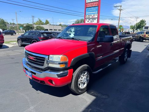 Used 2004 GMC Sierra 2500 SLE w/ Heavy-Duty Power Package AWD/4WD image 4