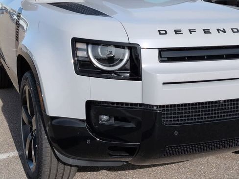 New 2026 Land Rover Defender 130 X-Dynamic SE AWD/4WD image 10