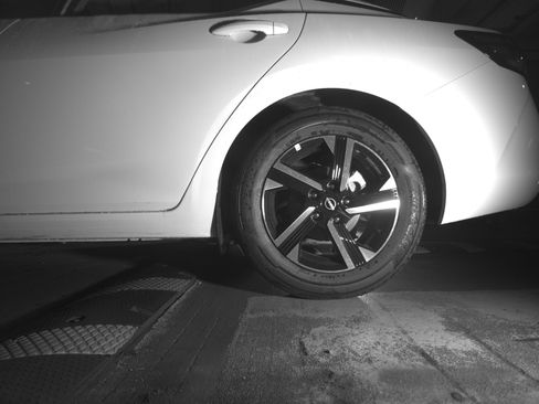 Used 2025 Nissan Sentra SV image 14