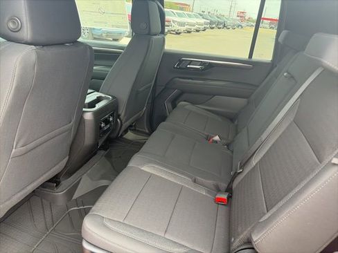 New 2026 Chevrolet Suburban LS image 11