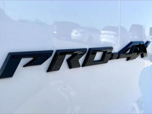 Used 2025 Nissan Armada PRO-4X w/ Pro-4X Premium Package image 42