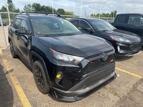 Used 2020 Toyota RAV4 LE w/ All Weather Liner Package AWD/4WD image 7