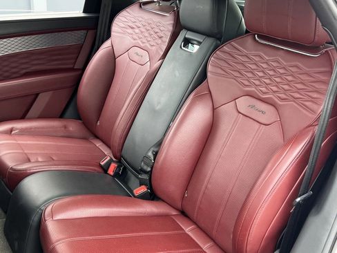 Certified 2023 Bentley Bentayga Extended Wheelbase AWD/4WD image 19