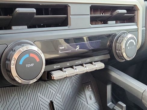 New 2025 Toyota Tacoma SR5 AWD/4WD image 16