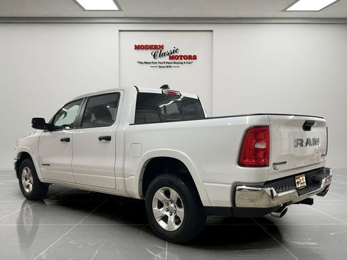 Used 2025 RAM 1500 Big Horn AWD/4WD image 5