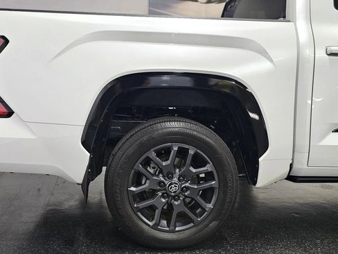 Used 2024 Toyota Tundra Platinum AWD/4WD image 23