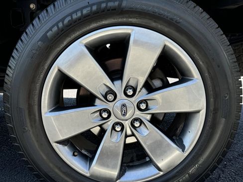 Used 2014 Ford F150 FX4 w/ Equipment Group 402A Luxury AWD/4WD image 13